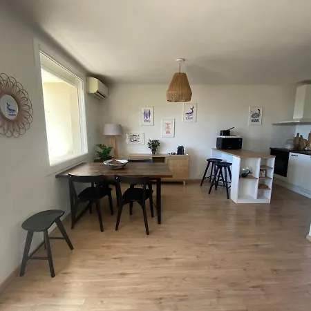 Vue Au Coeur De La Corniche *