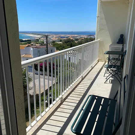 Vue Au Coeur De La Corniche