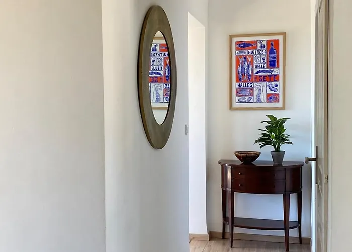 Vue Au Coeur De La Corniche *