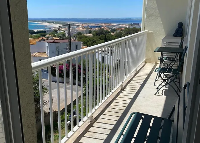 Vue Au Coeur De La Corniche